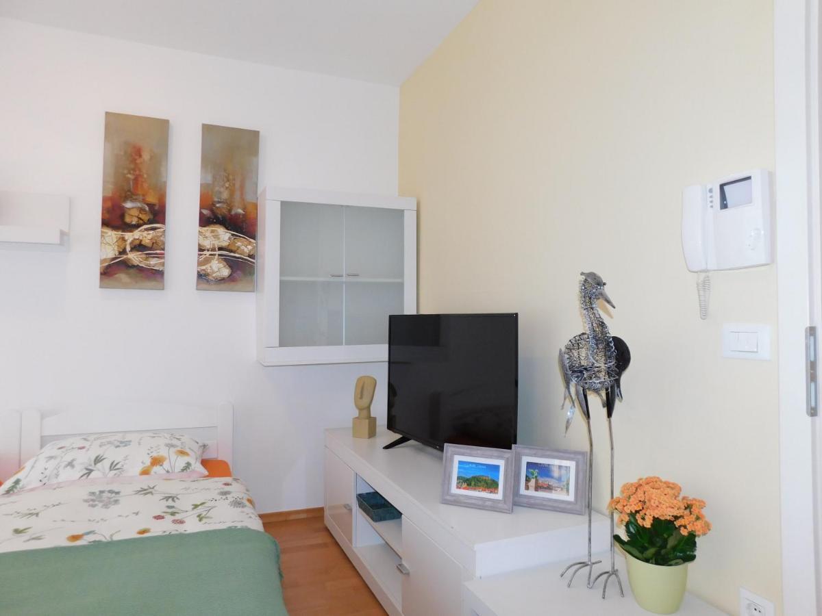 Апартаменты Apartma Minas Любляна Экстерьер фото